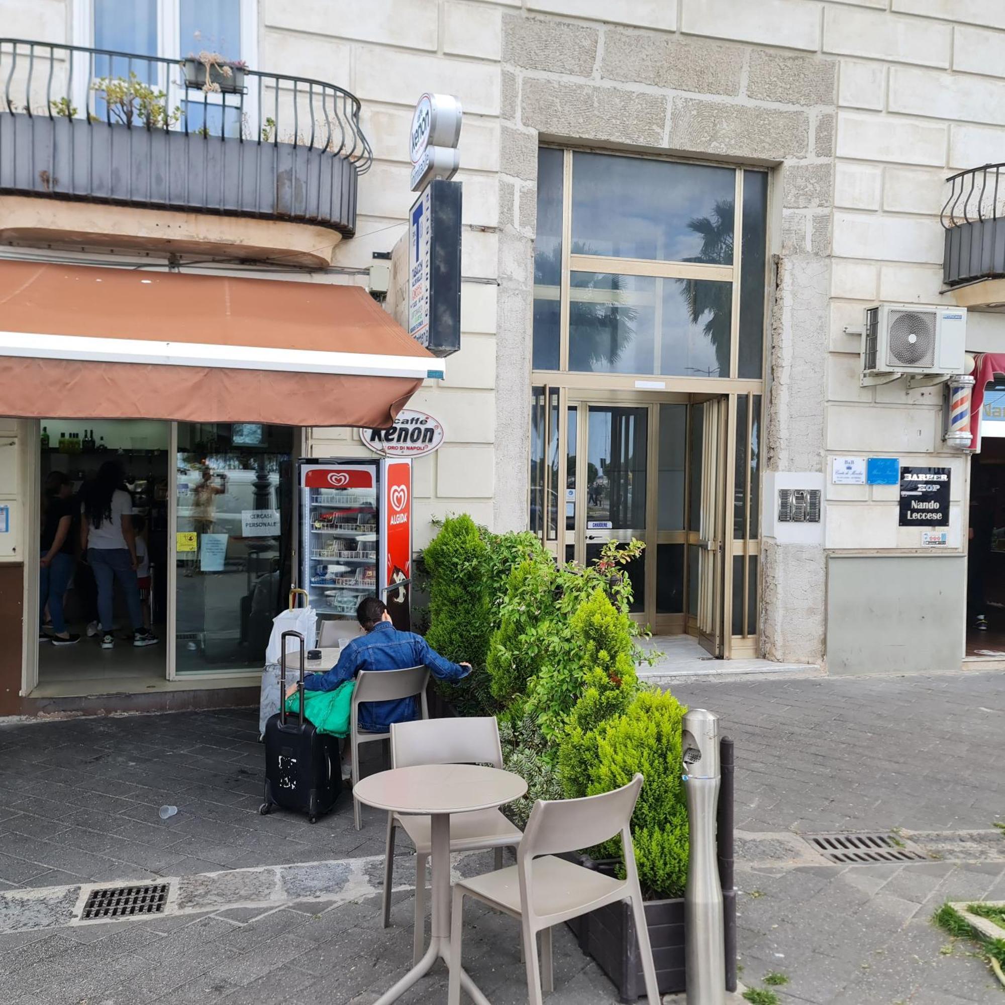 Mare Fuori B&B Σαλέρνο Δωμάτιο φωτογραφία
